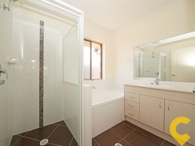 10 Dear Place, Bellmere QLD 4510