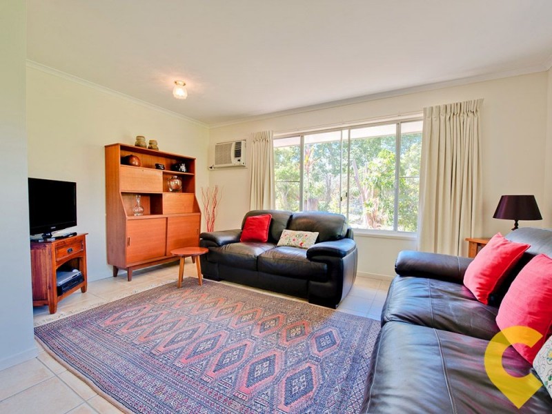 12 Eyre Ave, Petrie QLD 4502