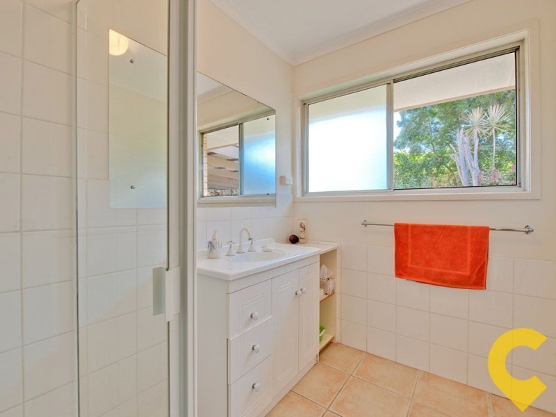 12 Eyre Ave, Petrie QLD 4502