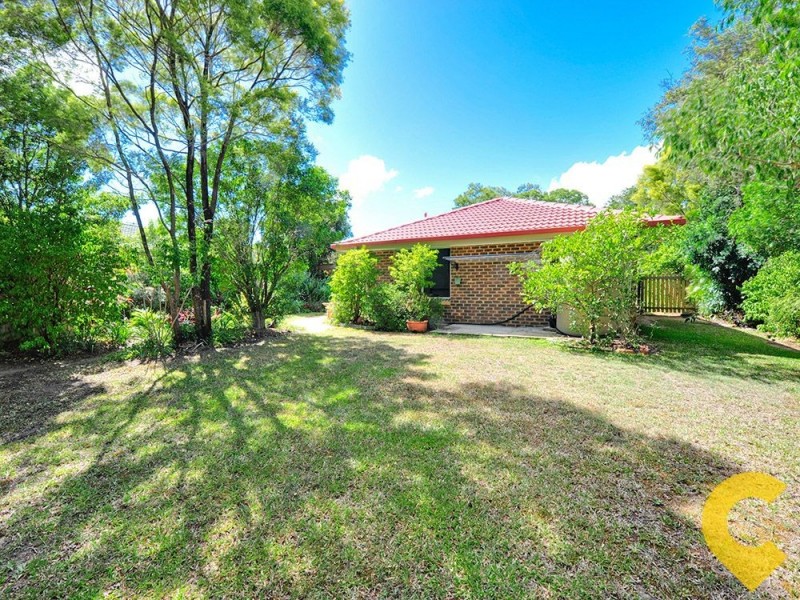 12 Eyre Ave, Petrie QLD 4502