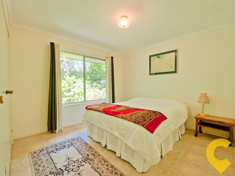 12 Eyre Ave, Petrie QLD 4502