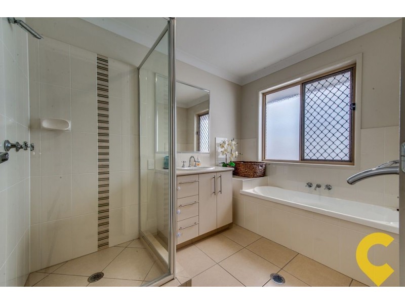 4 Everest Court, Springfield Lakes QLD 4300