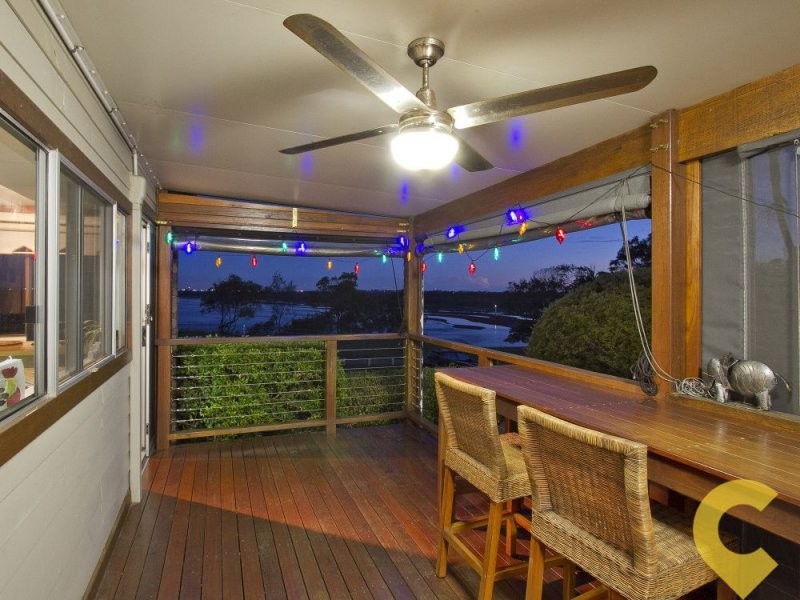 98 Shorncliffe Parade, Shorncliffe QLD 4017