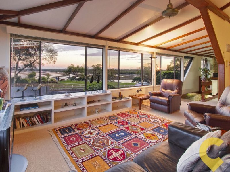 98 Shorncliffe Parade, Shorncliffe QLD 4017