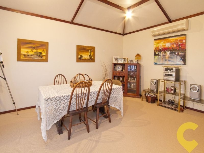 98 Shorncliffe Parade, Shorncliffe QLD 4017