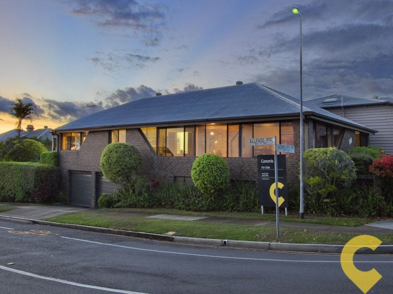 98 Shorncliffe Parade, Shorncliffe QLD 4017