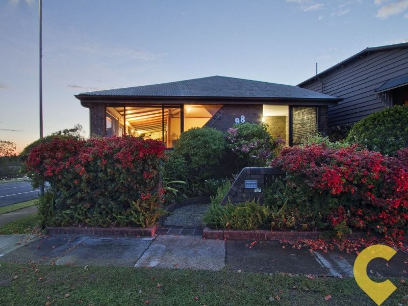 98 Shorncliffe Parade, Shorncliffe QLD 4017