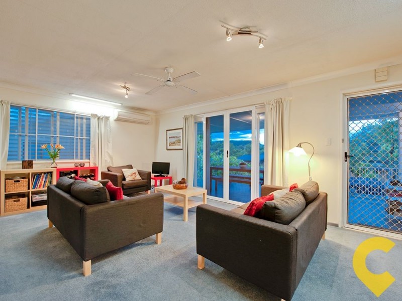 8 Dooloo Crescent, Ferny Hills QLD 4055