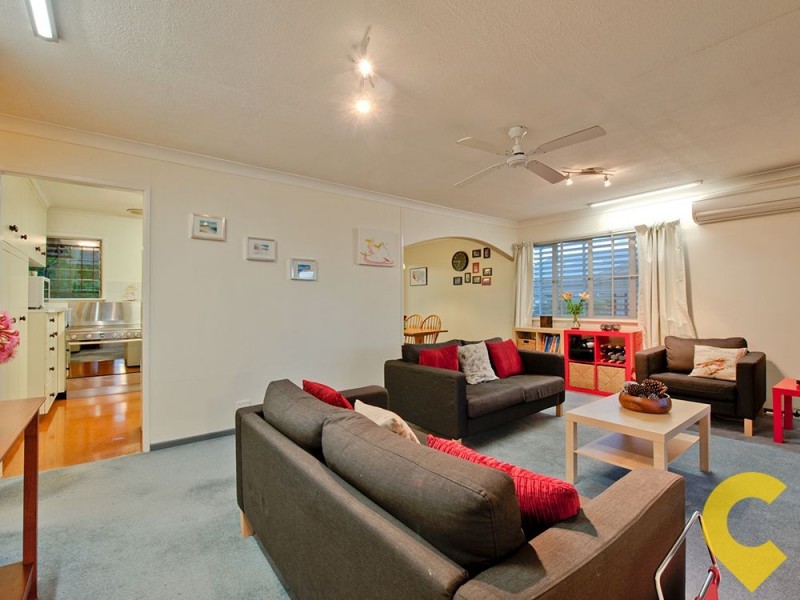 8 Dooloo Crescent, Ferny Hills QLD 4055