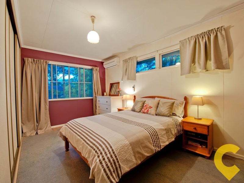 8 Dooloo Crescent, Ferny Hills QLD 4055