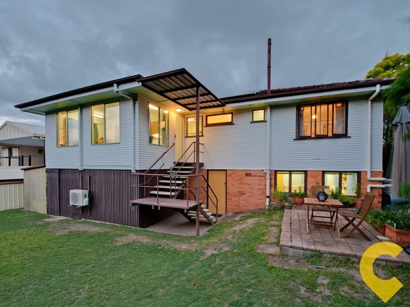 8 Dooloo Crescent, Ferny Hills QLD 4055