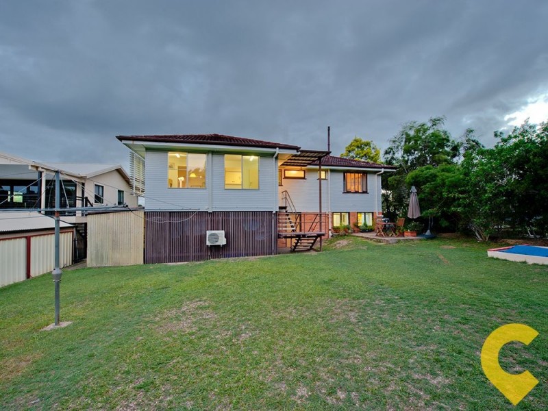 8 Dooloo Crescent, Ferny Hills QLD 4055