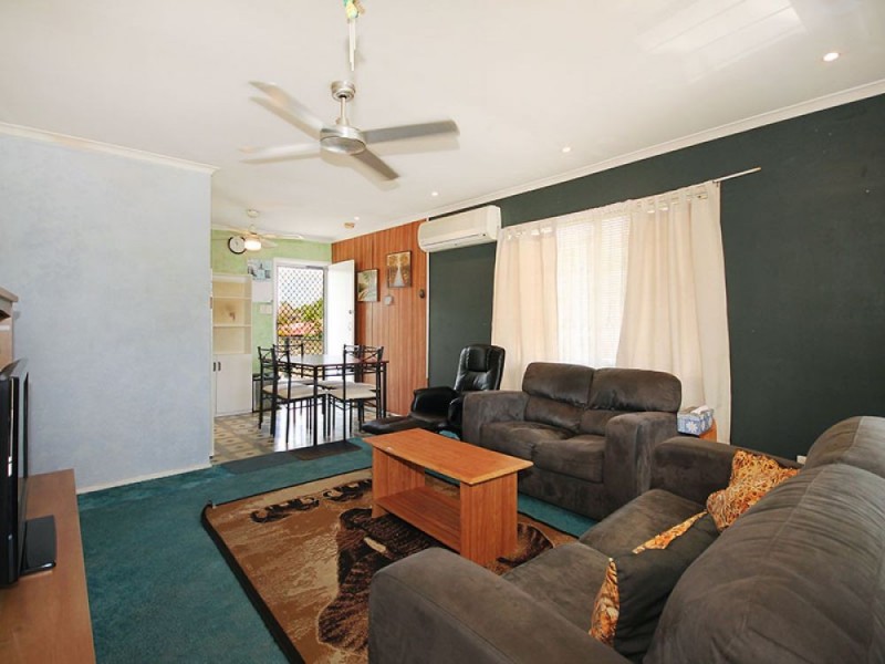 7 Blaxland Street, Woodridge QLD 4114