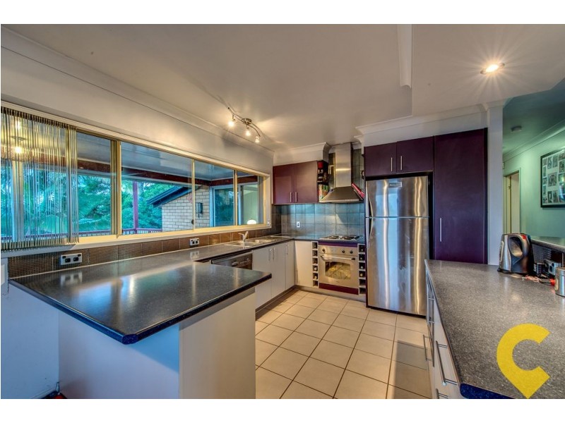 7 Olympus Court, Eatons Hill QLD 4037