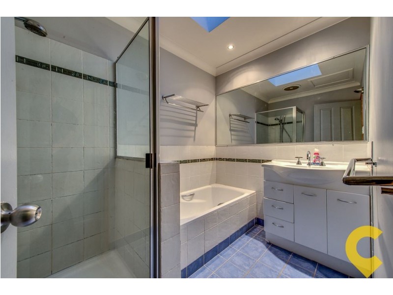 7 Olympus Court, Eatons Hill QLD 4037