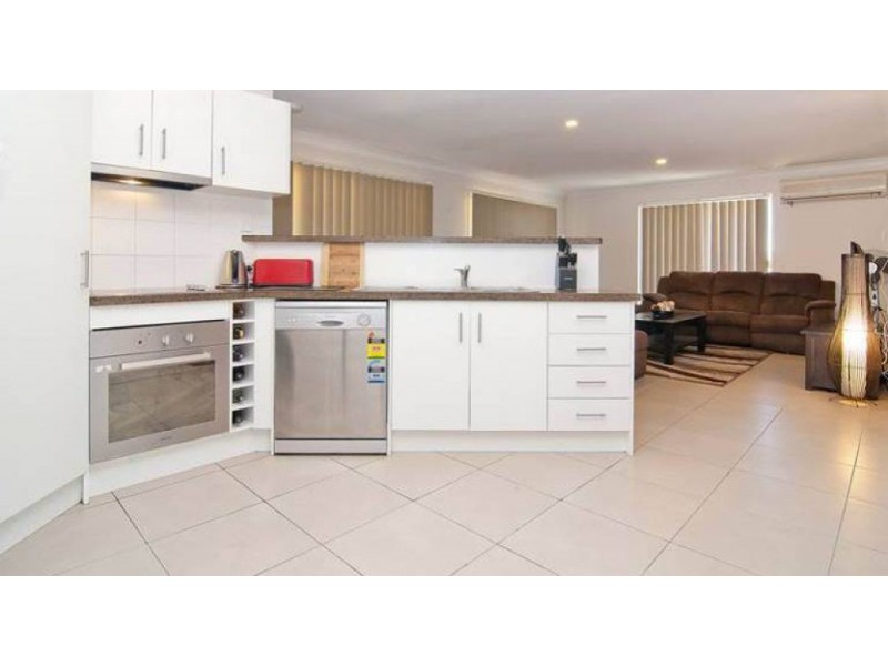 54 Lakes Entrance Drive, Springfield Lakes QLD 4300
