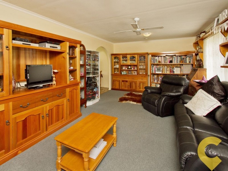 4 Kelunji Court, Beachmere QLD 4510