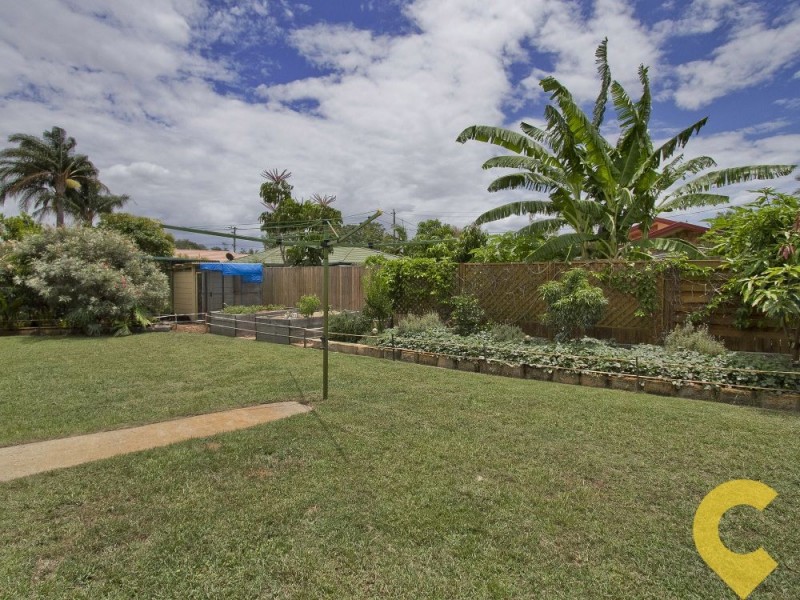 4 Kelunji Court, Beachmere QLD 4510