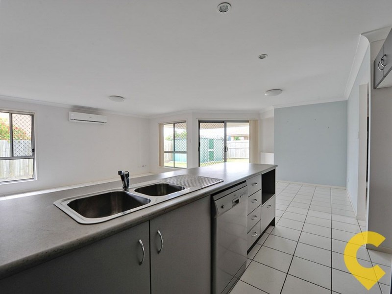 10 Lamberth Road, Regents Park QLD 4118