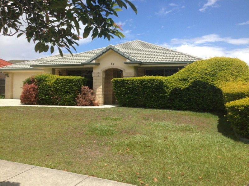 37 The Parkway, Stretton QLD 4116