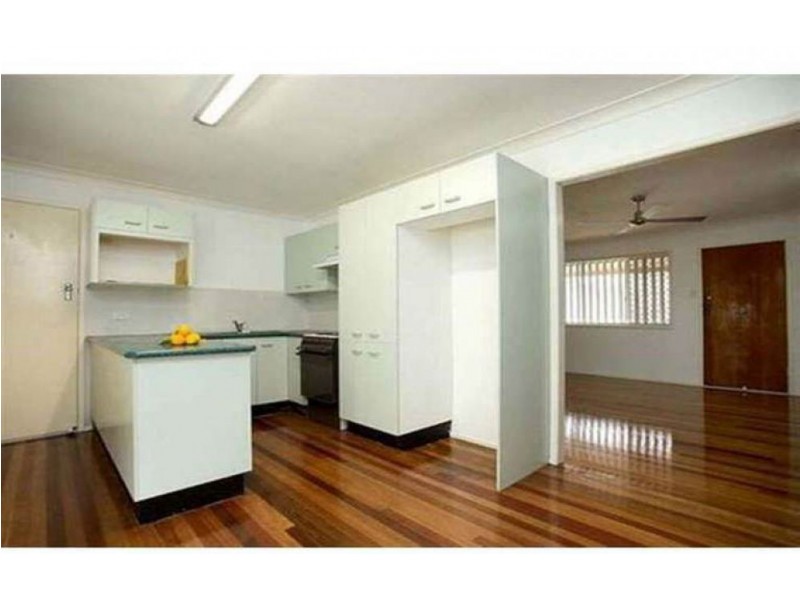 92 Pareena Crescent, Mansfield QLD 4122