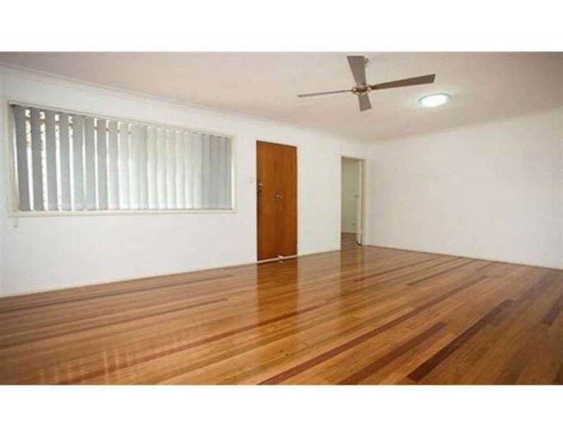 92 Pareena Crescent, Mansfield QLD 4122