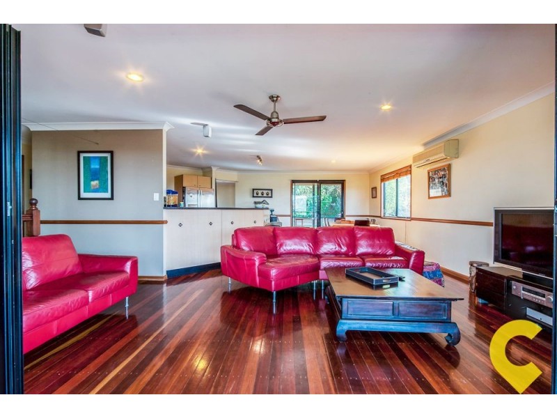 74 Minto Crescent, Arana Hills QLD 4054