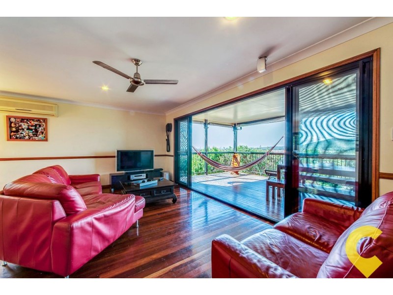 74 Minto Crescent, Arana Hills QLD 4054