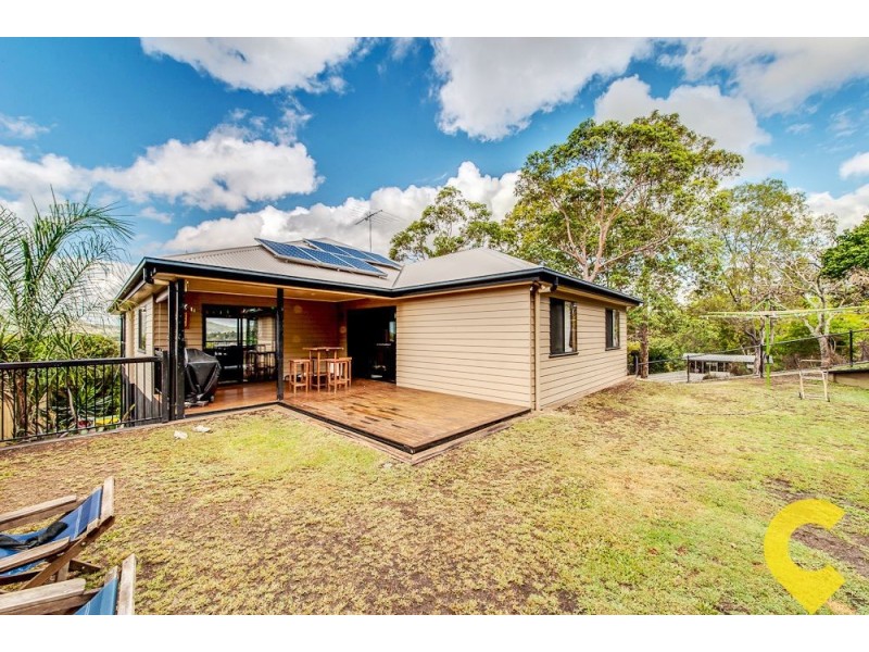 74 Minto Crescent, Arana Hills QLD 4054
