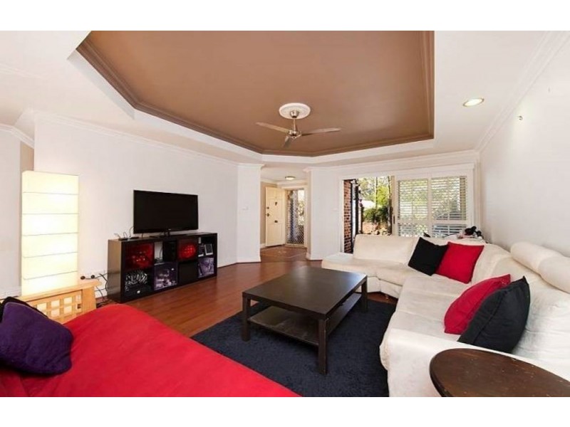 7/27 Swann Road, Taringa QLD 4068