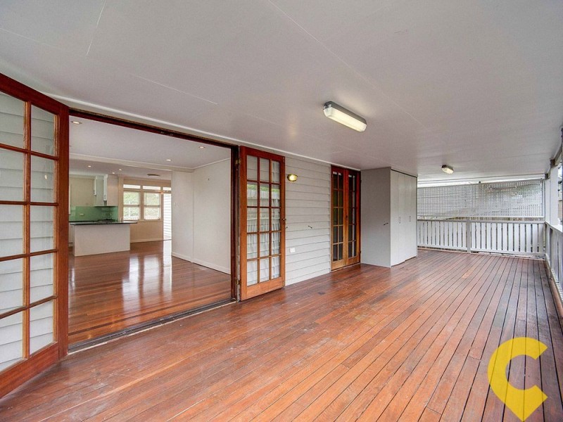 24 Samuel Street, Camp Hill QLD 4152