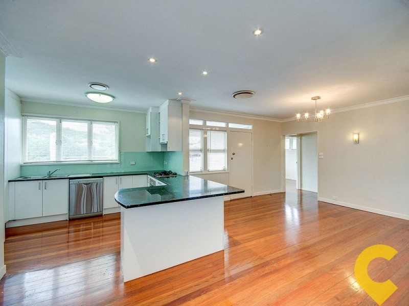 24 Samuel Street, Camp Hill QLD 4152