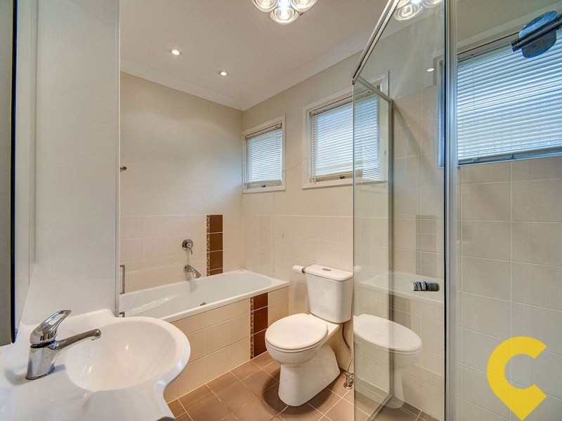 24 Samuel Street, Camp Hill QLD 4152