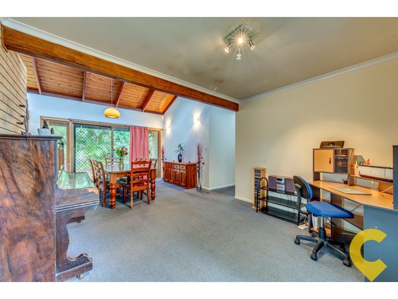 21 Hutton Road, Aspley QLD 4034
