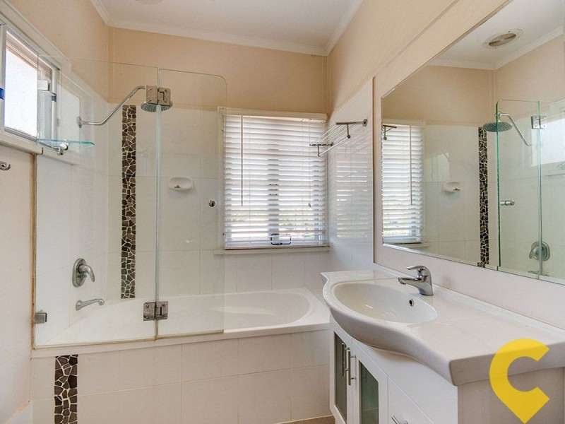 307 Webster Road (Access Via Dorrigo Street), Stafford Heights QLD 4053