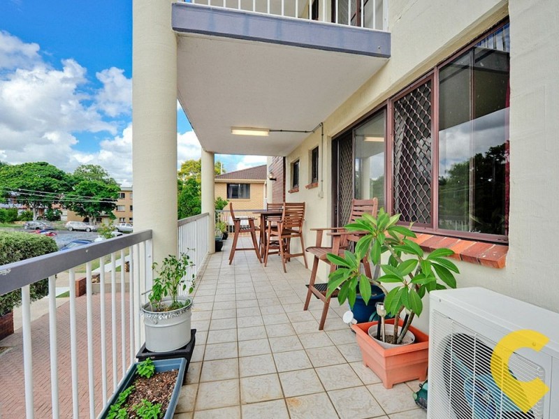 2/8 Weston Street, Coorparoo QLD 4151