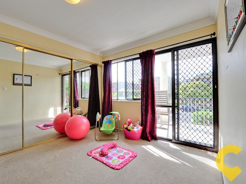 2/8 Weston Street, Coorparoo QLD 4151