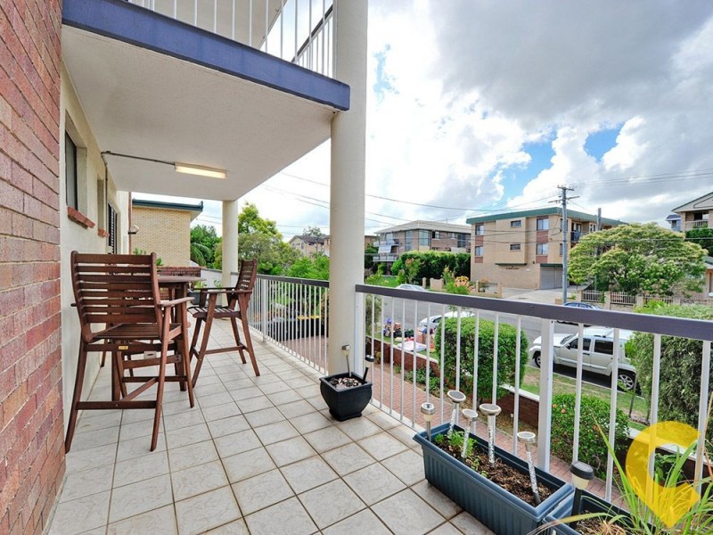 2/8 Weston Street, Coorparoo QLD 4151