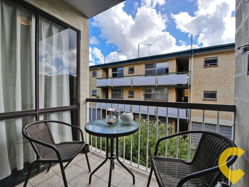 2/8 Weston Street, Coorparoo QLD 4151
