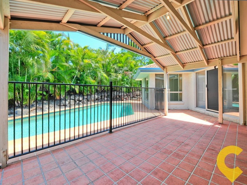 6 Olley Court, Brookfield QLD 4069