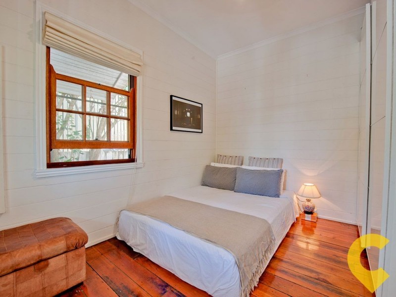 12 Jones Street, Red Hill QLD 4059