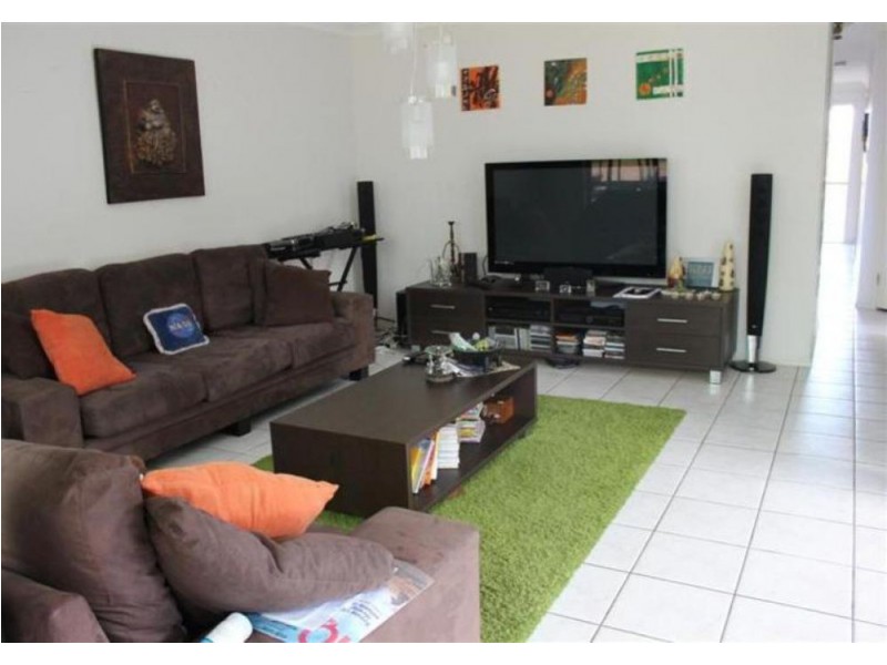 8 Lyrebird Close, Doolandella QLD 4077