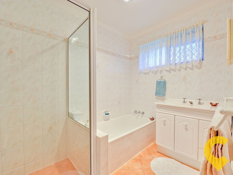 2 Elwyn Court, Springwood QLD 4127