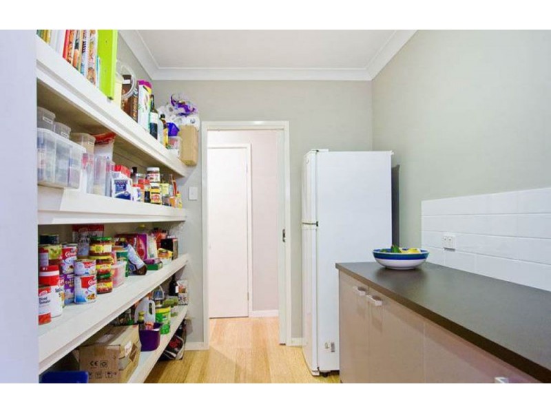 6 Gardenia Circuit, Heathwood QLD 4110