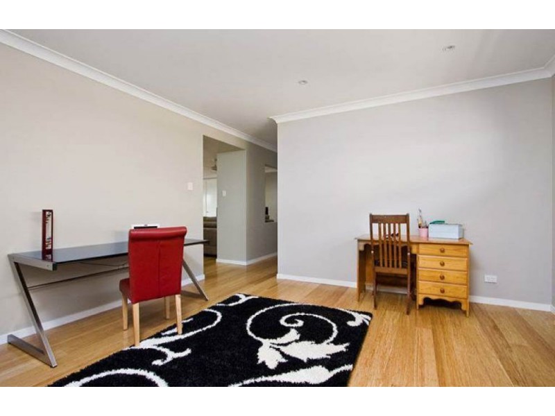 6 Gardenia Circuit, Heathwood QLD 4110