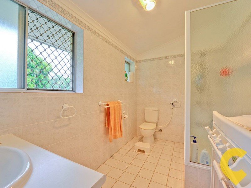 56 Leitchs Road South, Albany Creek QLD 4035