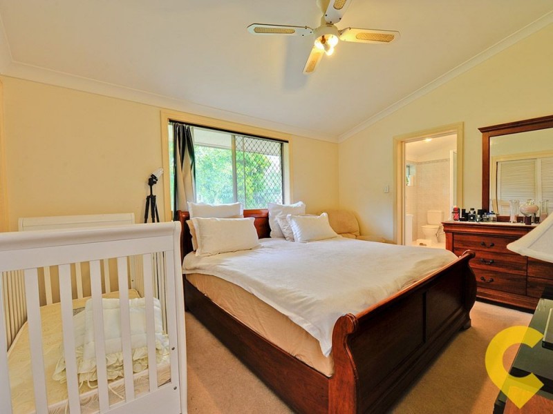56 Leitchs Road South, Albany Creek QLD 4035