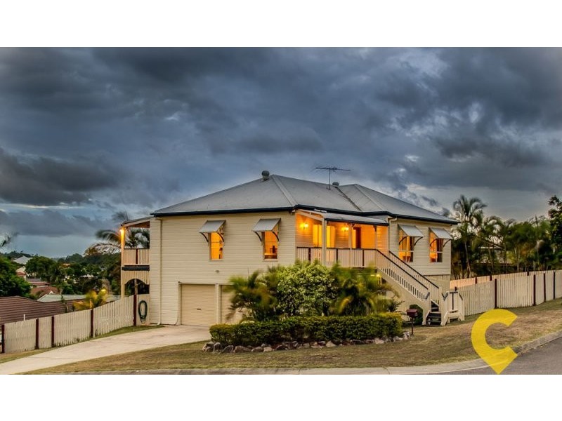 9 Janet Place, Arana Hills QLD 4054