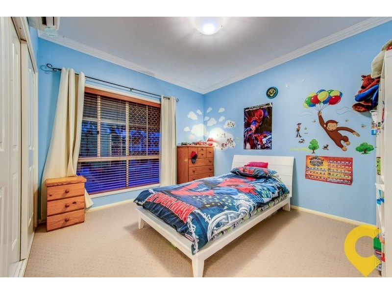 9 Janet Place, Arana Hills QLD 4054