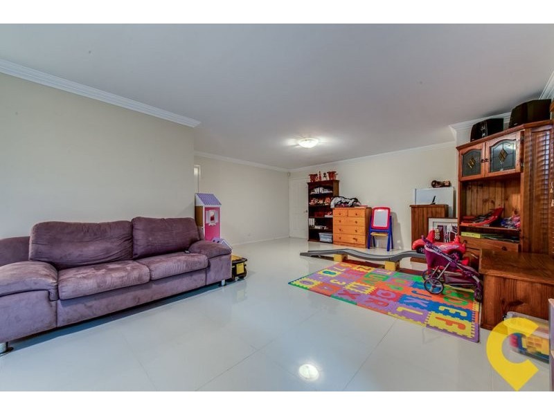 9 Janet Place, Arana Hills QLD 4054